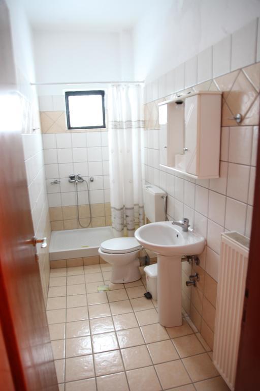 Vasiliki Apartments Platamónasz Szoba fotó